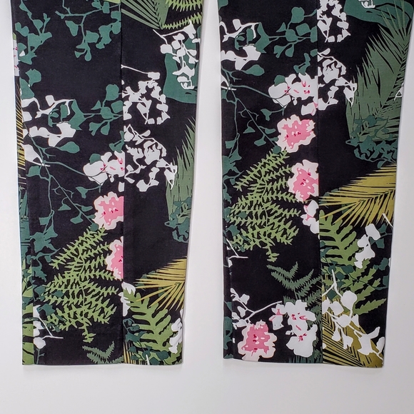 Adrianna Papell | Tropical Cropped Slim Pants 8 - Picture 7 of 8